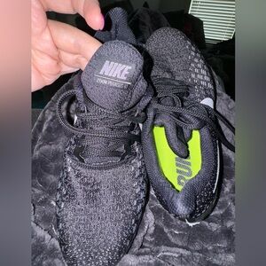 Women’s Nike Zoom Pegasus 35 tennis shoes